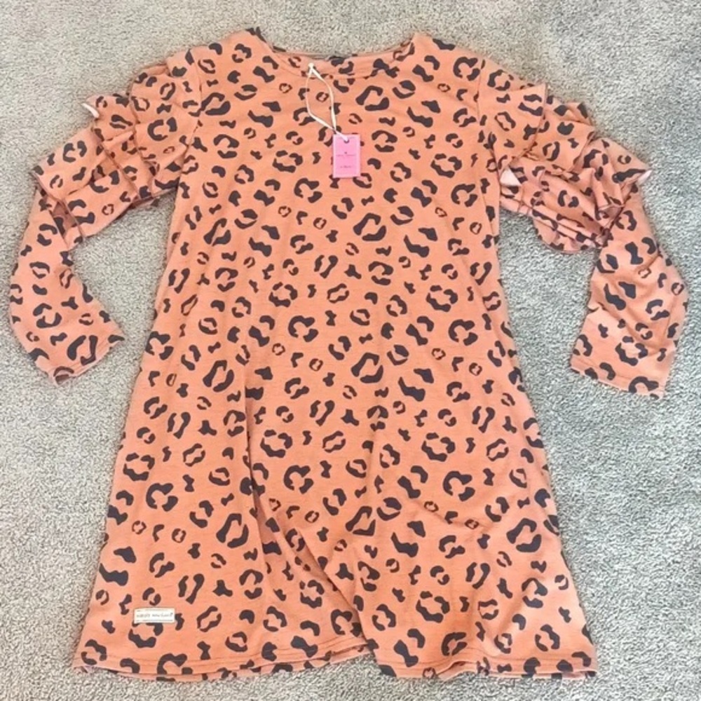 Simply southern leopard dress 
Size large NWT